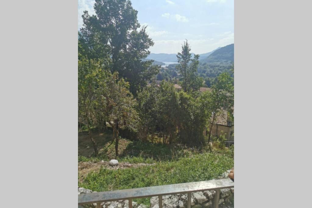 Casa Vacanze Al Castello Villetta Barrea Buitenkant foto