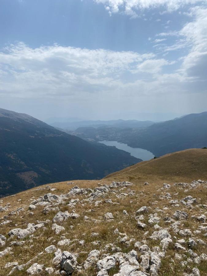 Casa Vacanze Al Castello Villetta Barrea Buitenkant foto